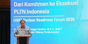 Menteri Koordinator Bidang Perekonomian RI Airlangga Hartarto saat menyampaikan keynote speech pada acara UGM Nuclear Readiness Forum 2026 yang diselenggarakan oleh Fakultas Teknik Universitas Gadjah Mada bekerja sama dengan Keluarga Alumni Teknik Gadjah Mada (KATGAMA) di Jakarta, Rabu (22/04/2026).(Foto: Istimewa)