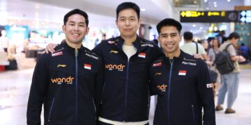 Hendra Setiawan (tengah) bersama pasangan ganda putra Indonesia, Sabar Karyaman Gutama (kakan) dan Moh Reza Pahlevi Isfahani.(Foto: Humas PBSI)