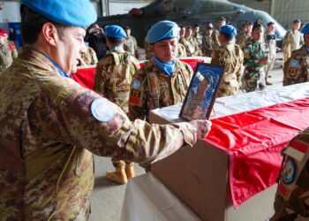 Pasukan Sementara Perserikatan Bangsa-Bangsa di Lebanon (UNIFIL) menggelar upacara penghormatan untuk mengenang tiga penjaga perdamaian asal Indonesia yang gugur saat menjalankan tugas, yakni Mayor Zulmi Aditya Iskandar, Sersan Satu Muhammad Nur Ichwan, dan Kopral Farizal Rhomadon.(Foto: Unifil)
