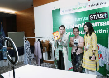 Wakil Menteri Perdagangan, Dyah Roro Esti Widya Putri membuka kegiatan pelatihan kekayaan intelektual (KI) dan pemasaran digital bertajuk “Waktunya STARt! #JualanNyaman Spesial Hari Kartini” yang diselenggarakan Kementerian Perdagangan bersama Tokopedia dan TikTok Shop di Jakarta, Selasa (10/2).(Foto: Dok. Kemendag)