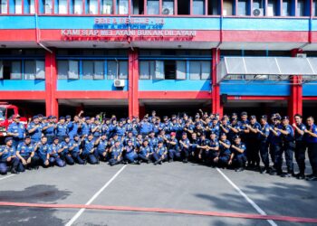 Petugas Damkar Kota Bandung.(Foto: Humas Pemkot Bandung)