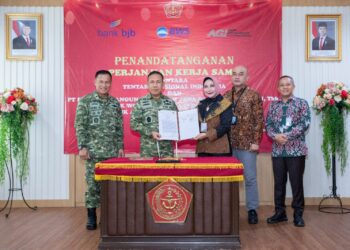 bank bjb kembali memperkuat sinergi strategis dengan Mabes TNI melalui penandatanganan perpanjangan perjanjian kerja sama layanan keuangan yang dilaksanakan di Mabes TNI, Cilangkap, Kamis (9/4/2026).(Foto: bank bjb)