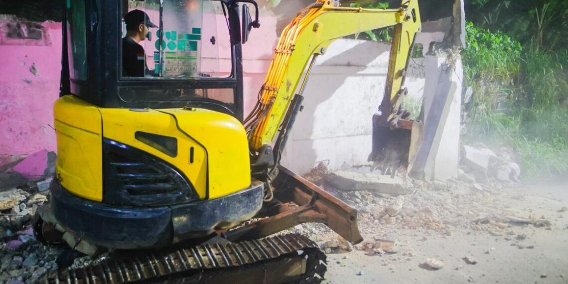 Penertiban bangunan liar.(Foto: Diskominfo Kota Bogor)