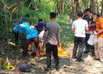 Jasad AF (15), pelajar yand ditemukan di bantaran Sungai Citarum di Dusun Batujaya, Kecamatan Batujaya, Kabupaten Karawang.(Foto:Istimewa).