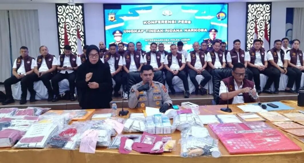 Keterangan pers Ditresnarkoba pengungkapan kasus peredaran narkoba di wilayah hukum Polda Jawa Barat.(Foto:Istimewa).