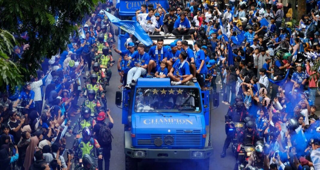 Konvoi perayaan kemenangan saat Persib Bandung menjuarai Liga Indonesia 2024/2025.(Foto:Istimewa).