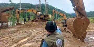 Alat berat di tambang ilegal Nabire.(Foto: Humas Kemenhut)