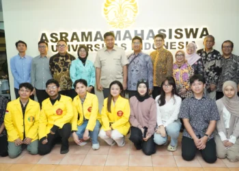 Menteri Perumahan dan Kawasan Permukiman (PKP) Maruarar Sirait bersama Rektor Universitas Indonesia Heri Hermansyah mengadakan pertemuan di asrama mahasiswa Universitas Indonesia (UI), Kamis (30/4/2026), guna membahas pengembangan hunian di lingkungan kampus.(Foto: Humas Kementerian PKP)