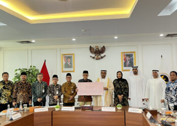 Uni Emirat Arab atau UAE melalui Zayed Foundation mengucurkan bantuan senilai US$ 190.000 atau sekitar Rp 3,3 miliar kepada jemaah haji Indonesia.(Foto: Humas Kemenhaj)