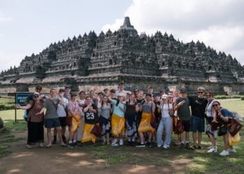 Kementerian Pariwisata (Kemenpar) terus memperkuat promosi pariwisata berbasis pengalaman edukatif melalui dukungan terhadap program Edutrip Australia–Indonesia Incentive Trip yang memposisikan Indonesia sebagai destinasi unggulan bagi perjalanan insentif pelajar mancanegara.(Foto: Kemenpar)