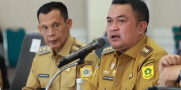 Bupati Bogor Rudy Susmanto (kanan) dan Wakil Bupati Ade Jaro.(Foto: Humas Pemkab Bogor)