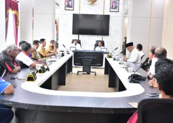 Pertemuan Bupati Sumedang Dony Ahmad Munir dan perwakilan Organda Kabupaten Sumedang.(Foto: Humas Pemkab Sumedang)
