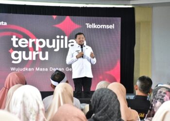 Bupati Sumedang Dony Ahmad Munir berikan sambutan Pelatihan AI.(Foto: Humas Pemkab Sumedang)
