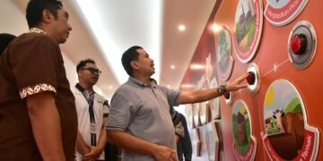 Bupati Sumedang Dony Ahmad Munir menjajal Chocolatos X-Quest, Jumat (15/5/2026).(Foto: Humas Pemkab Sumedang)