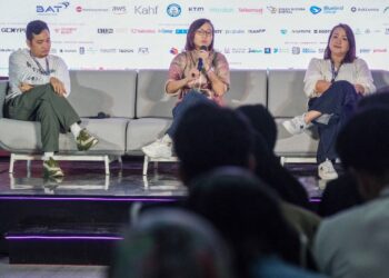 Wamen Ekraf Irene Umar menyampaikan gagasan tentang pengembangan IP lokal.(Dok. Biro Komunikasi Kementerian Ekonomi Kreatif/ Badan Ekonomi Kreatif.)