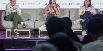 Wamen Ekraf Irene Umar menyampaikan gagasan tentang pengembangan IP lokal.(Dok. Biro Komunikasi Kementerian Ekonomi Kreatif/ Badan Ekonomi Kreatif.)