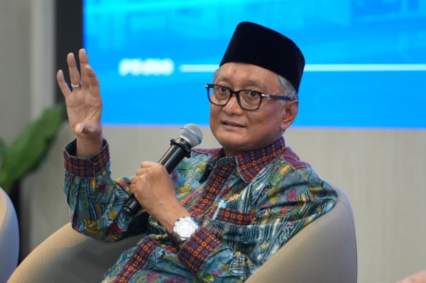 Menteri Pekerjaan Umum Dody Hanggodo menjelaskan progres jalan tol jakarta-serpong.(Foto: Humas Kementerian PU)