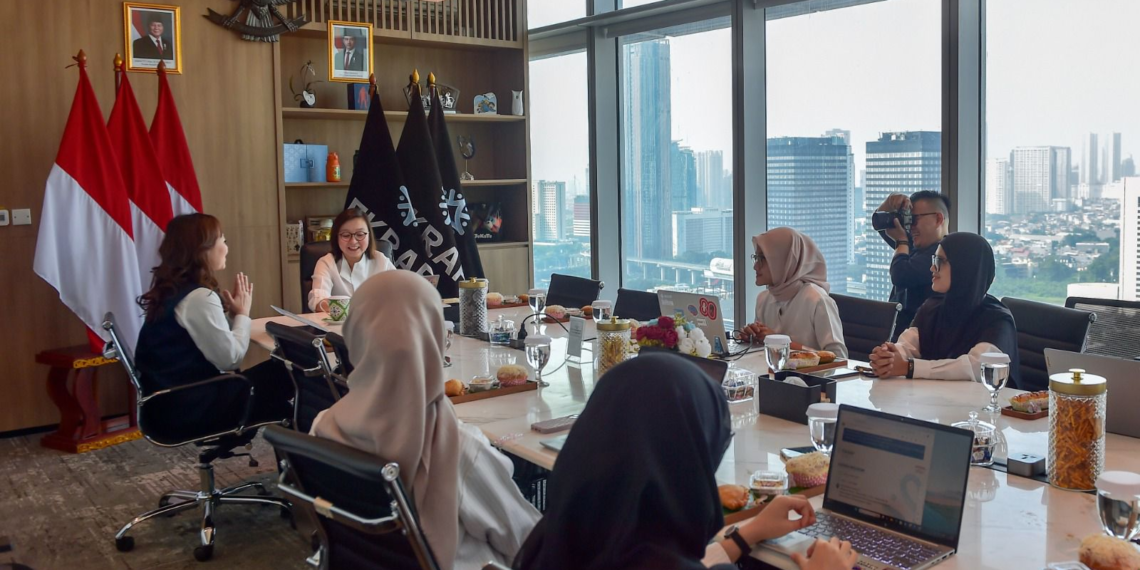 Wamenekraf Irene Umar menerima audiensi PT Benih Kreasi Indonesia di Kantor Kementerian Ekraf, Jakarta, Senin 11 Mei 2026.(Dok. Biro Komunikasi Kementerian Ekonomi Kreatif/Badan Ekonomi Kreatif.)