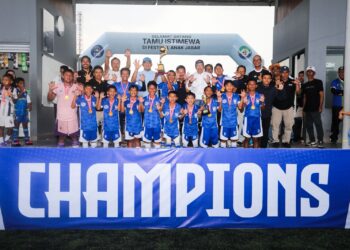 Liga Jabar Istimewa Piala Wali Kota Bandung 2026 resmi ditutup. Liga itu diharapkan menjadi momentum penting bagi pembinaan sepak bola usia dini di Kota Bandung.(Foto: Humas Pemkot Bandung)