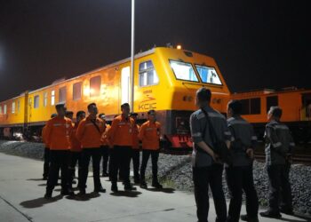 Pemeriksaan dan perawatan berkala menjadi bagian penting dalam menjaga keselamatan serta keandalan operasional Whoosh.(Foto: KCIC)