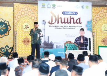 Wali Kota Bandung Muhammad Farhan di Kajian Dhuha Masjid Agung Bandung.(Foto: Humas Pemkot Bandung)