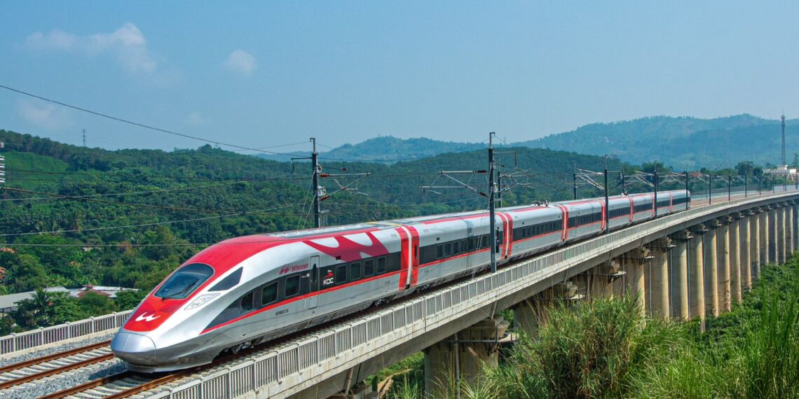Tiket kereta cepat Whoosh naik jelang libur Iduladha.