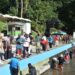 Aksi bersih-bersih kolam ikan dewa di Kuningan>(Foto: Humas Pemkab Kuningan)