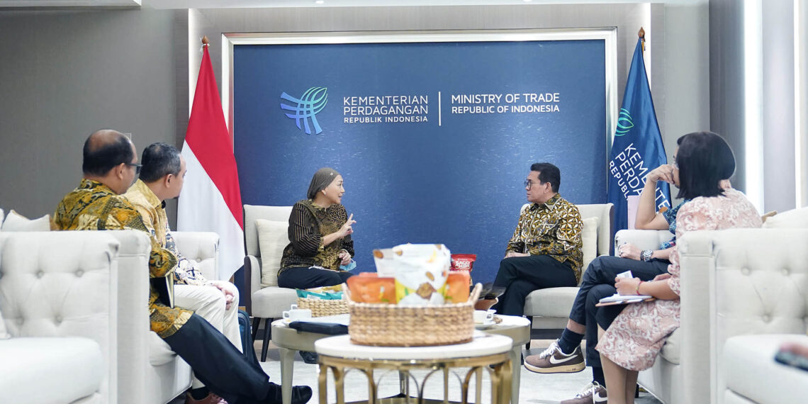 Menteri Perdagangan, Budi Santoso menerima kunjungan Ketua Umum Asosiasi Garment dan Textile Indonesia (AGTI), Anne Patricia Sutanto di Kantor Kementerian Perdagangan, Jakarta, Selasa (5 Mei 2026).(Foto: Humas Kemendag)