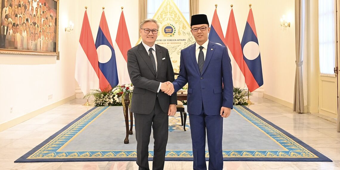 Menteri Luar Negeri Sugiono menerima kunjungan Menteri Luar Negeri Republik Demokratik Rakyat Laos, Y.M. Thongsavan Phomvihane, di Jakarta pada Senin (4/5/2026).(Foto: Dok Kemlu)