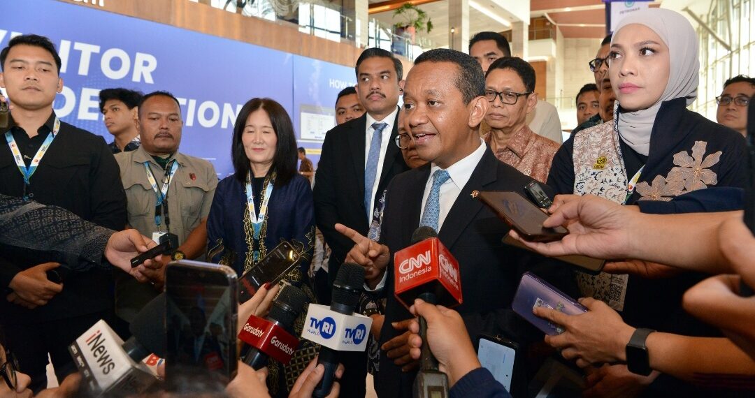 Menteri ESDM Bahlil Lahadalia menjelaskan tentang BUMN Khusus Ekspor SDA.(Foto: Humas Kementerian ESDM)