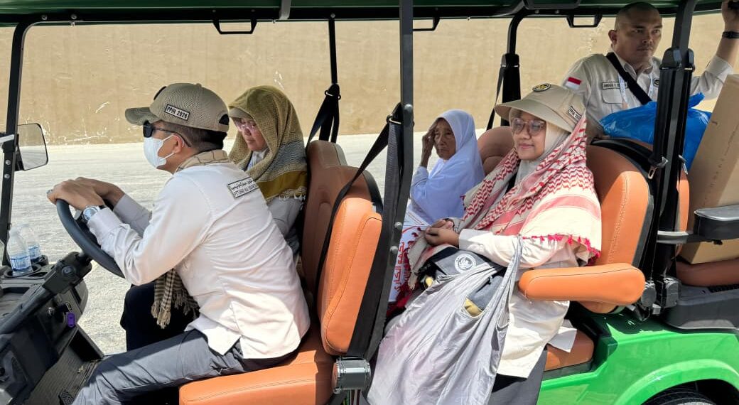 Unit mobile golfcar disediakan Kemenhaj untuk melayani jemaah selama haji.(Foto: Kemenhaj)
