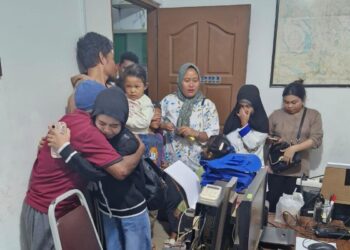Nelayan Indonesia hanyut ke Malaysia saat melaut namun kehabisan bahan bakar di tengah perjalanan.(Foto: Kemlu)