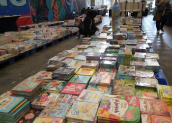 Pemkab Bogor perkuat budaya literasi masyarakat, melalui kegiatan Out of The Boox – Gudang Buku Keliling Bogor 2026 di Area Selasar Vivo Mall, Sukaraja, Jumat (29/5).(Foto: Humas Pemkab Bogor)