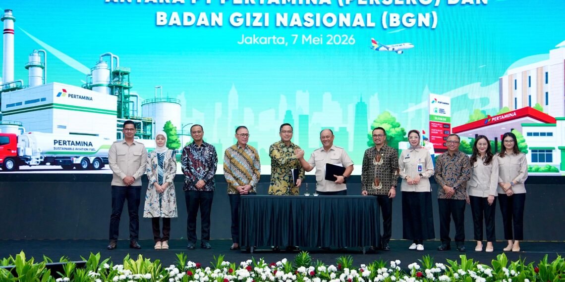 PT Pertamina (Persero) bersama Badan Gizi Nasional (BGN) resmi menandatangani Nota Kesepahaman pengolahan minyak jelantah SPPG menjadi bahan bakar pesawat ramah lingkungan.(Foto: Dok. Pertamina)