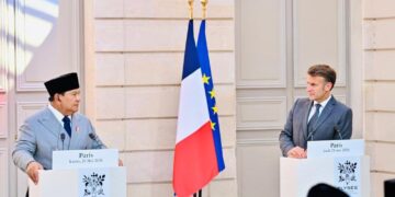 Presiden Republik Indonesia Prabowo Subianto dan Presiden Republik Prancis Emmanuel Macron.(Foto: Setneg)