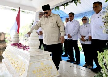 Presiden Prabowo Ziarahi Makam Marsinah di Nganjuk Jatim Sabtu 16 Mei 2026.(Foto: Setneg)