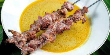 Sate klathak bisa dibuat dari bahan daging kurban Iduladha.(Foto: Kemenpar)