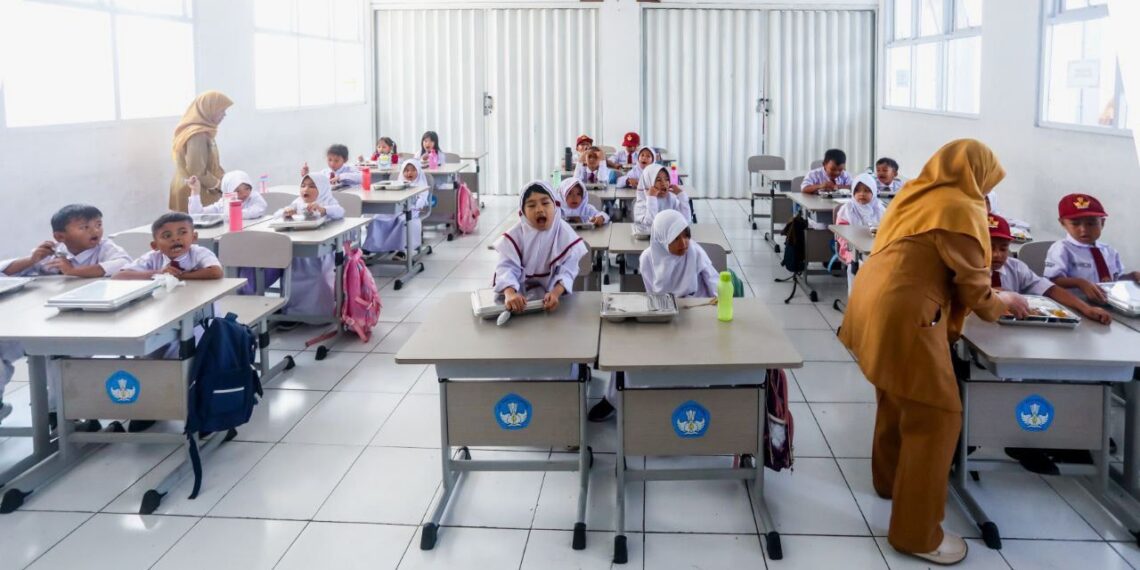 Sejumlah siswa sekolah sedang ikuti kegiatan belajar. Wali Kota Bandung Muhammad Farhan akan mengawasi ketat pelaksanaan SPMB.(Foto: Humas Pemkot Bandung)
