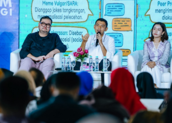 Staf Khusus Menteri Komdigi Alfreno Kautsar menjadi narasumber dalam sesi diskusi pada kegiatan Literasi Digital Hari Pendidikan Nasional di Garuda Spark Innovation Hub, FX Sudirman, Jakarta Pusat, Senin (25/05/2026). (Foto: Ahmad Tri Hawaari/Komdigi)