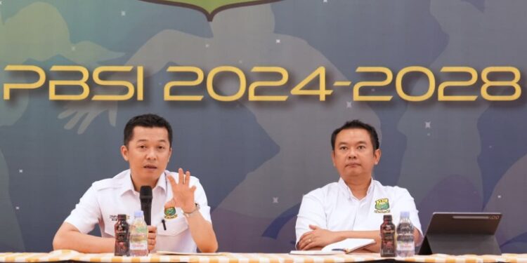 Pengurus PBSI menyampaikan permohonan maaf atas hasil minor tim bulutangkis di Thomas Cup 2026. Evaluasi akan dilakukan secara menyeluruh demi atlet bisa bangkit dari kegagalan pada ajang tersebut. (foto:Herry/kemenpora.go.id)