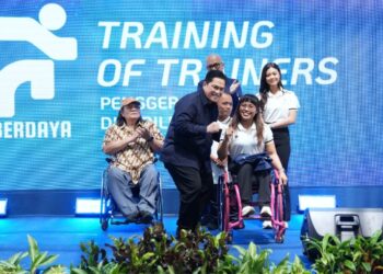 Menpora RI Erick Thohir membuka program Training of Trainers (TOT) Penggerak Olahraga Disabilitas “Berdaya” di Indonesia Paralympic Training Center, Kabupaten Karanganyar, Jawa Tengah (Jateng), Senin (11/5) siang. (foto:Herry/kemenpora.go.id)