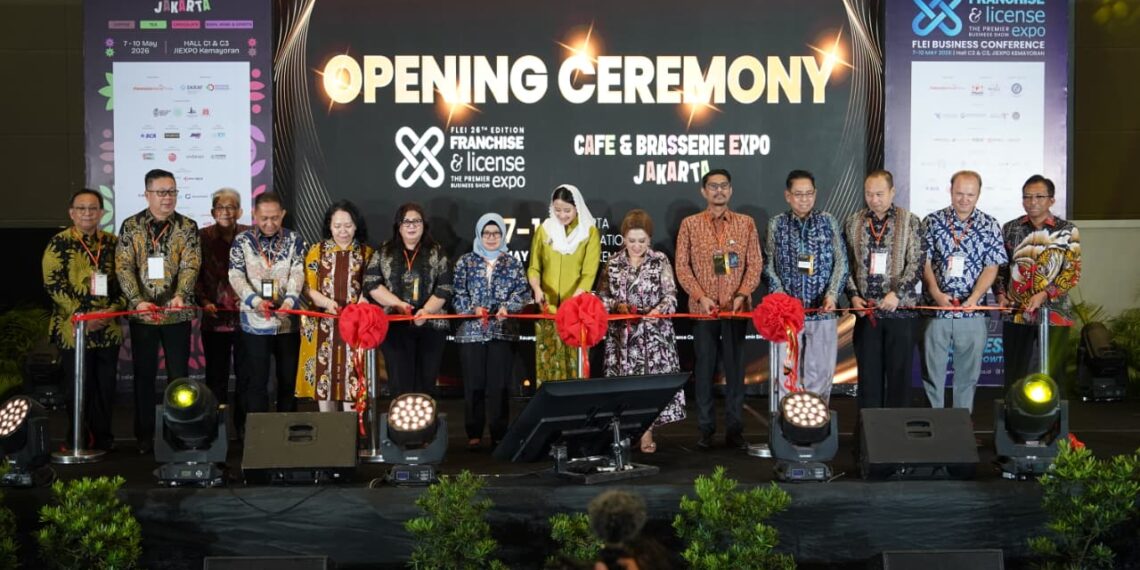 Sektor waralaba memainkan peran signifikan dalam mendorong UMKM naik kelas, kata Wakil Menteri Perdagangan, Dyah Roro Esti Widya Putri saat membuka secara resmi Franchise & License Expo Indonesia (FLEI) 2026, Kamis (7/5), di JIExpo Kemayoran, Jakarta.(Foto: Humas Kemendag)