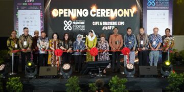Sektor waralaba memainkan peran signifikan dalam mendorong UMKM naik kelas, kata Wakil Menteri Perdagangan, Dyah Roro Esti Widya Putri saat membuka secara resmi Franchise & License Expo Indonesia (FLEI) 2026, Kamis (7/5), di JIExpo Kemayoran, Jakarta.(Foto: Humas Kemendag)