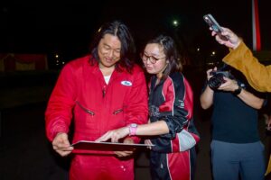 Wamenekraf Irene Umar dan Sung Kang ‘Fast and Furious.(Foto: Dok. Kemenekraf)