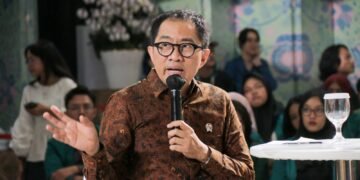 Faisol Riza mengapresiasi dan meresmikan langsung fasilitas produksi kawat baja atau besi galvanis milik PT Beka Wire Indonesia.(Foto: Kemenperin)