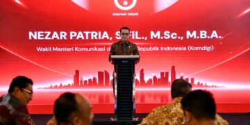 Wamenkomdigi Nezar Patria memberikan sambutan dalam acara Peluncuran Internet Rakyat (IRA) di Kantor Pusat Surge, Jakarta Barat, Selasa (26/05/2026).(Foto: DRA/Komdigi)