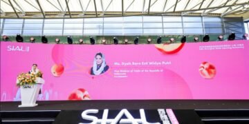 Wakil Menteri Perdagangan RI Dyah Roro Esti Widya Putri mendorong peningkatan ekspor produk makanan dan minuman (mamin) Indonesia dalam ajang Salon International de l'Alimentation (SIAL) Shanghai 2026 di Shanghai New International Expo Centre (SNIEC), Shanghai, Tiongkok, pada 18—20 Mei 2026.(Foto: Humas Kemendag)
