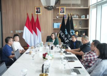 Wamenekraf Irene Umar bertemu CEO The Elite Indonesia, Gatot Mulyartho dan jajarannya di kantor Kementerian Ekraf, Rabu 13 Mei 2026.(Foto: Humas Kemenekraf)