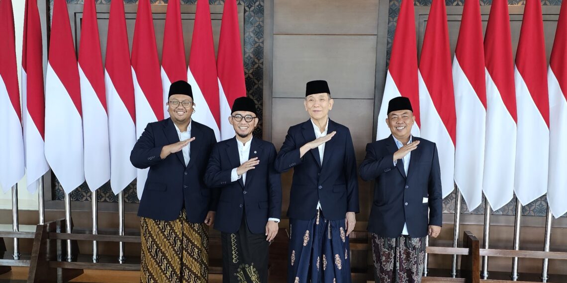 Wakil Menteri Haji dan Umrah Dahnil Anzar Simanjuntak (kedua kiri).(Foto: Humas Kemenhaj)