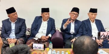 Wakil Menteri Haji dan Umrah Dahnil Anzar Simanjuntak (kedua kanan) menjelaskan soal data pembayaran dam oleh jemaah haji.(Foto: Humas Kemenhaj)